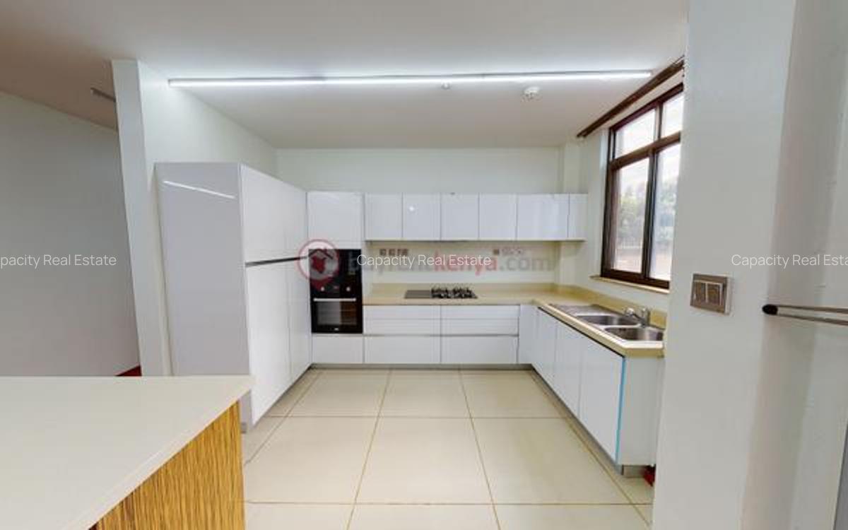 3 Bed Apartment with En Suite in Parklands - 15
