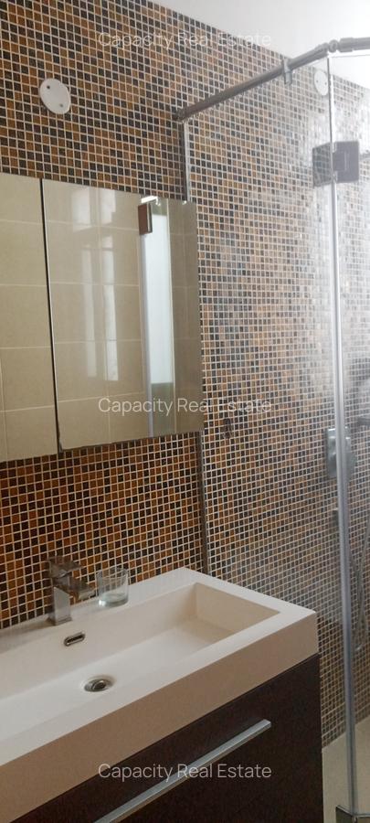 3 Bed Apartment with En Suite in Parklands - 7