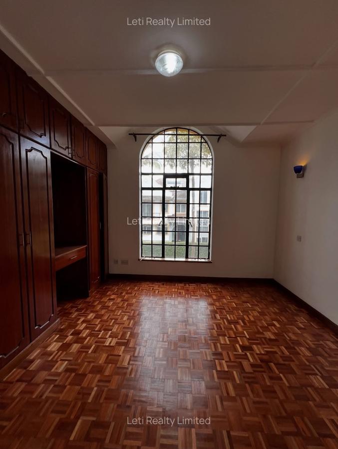 4 Bed Townhouse with En Suite in Lavington - 4