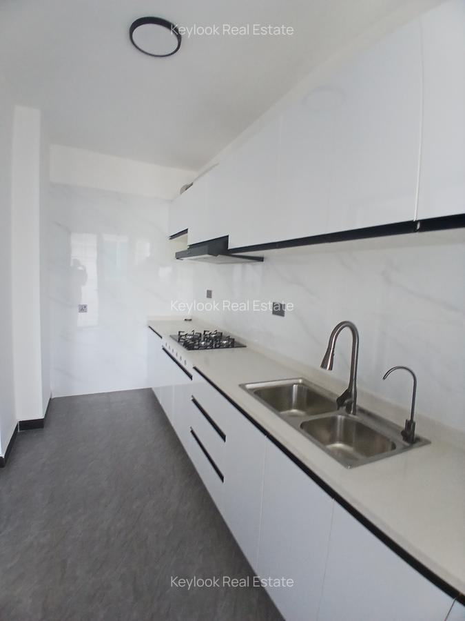 2 Bed Apartment with En Suite at Lavington - 7