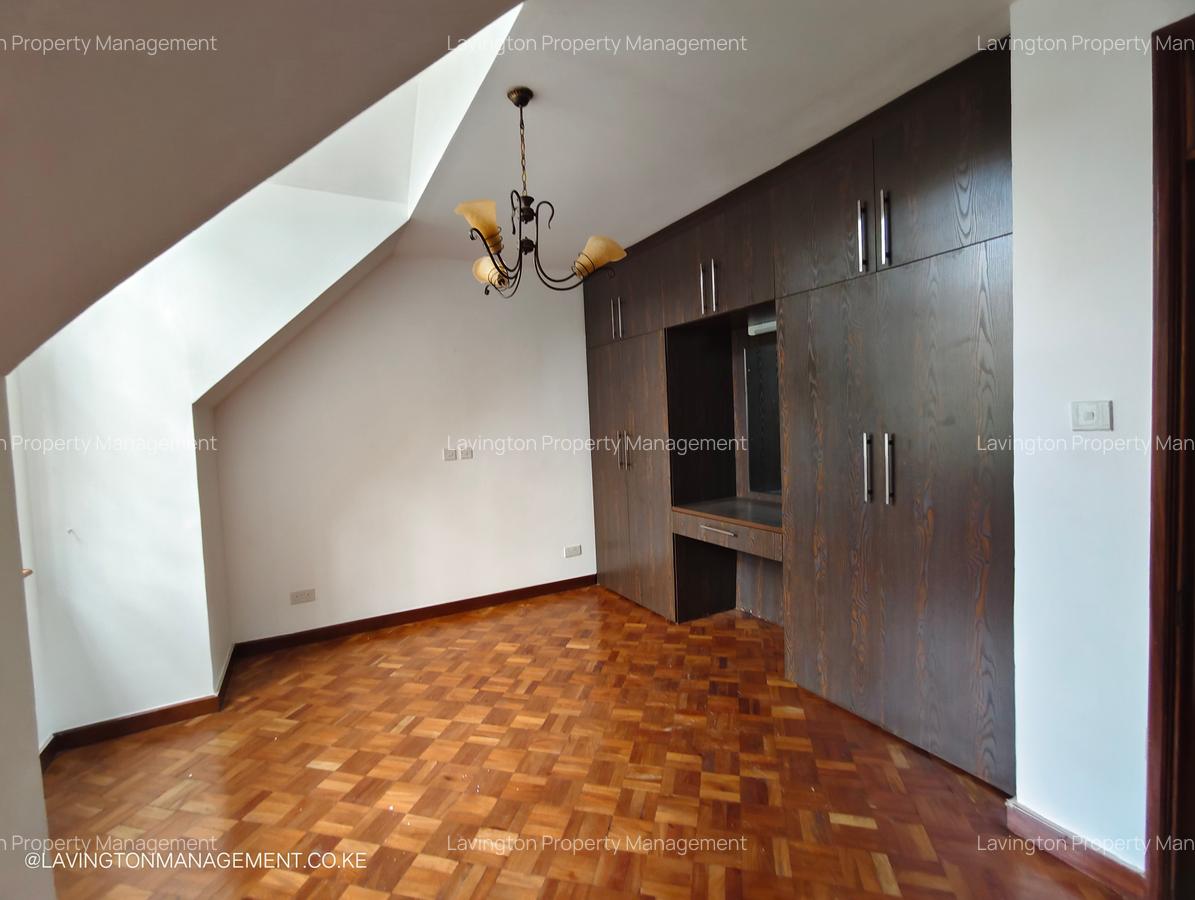 4 Bed Townhouse with En Suite at Lavington Green - 16