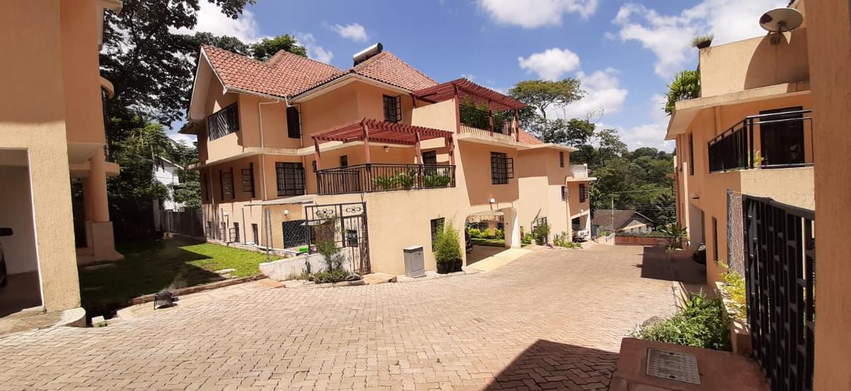 5 Bed Townhouse with En Suite at Kyuna Crescent - 1