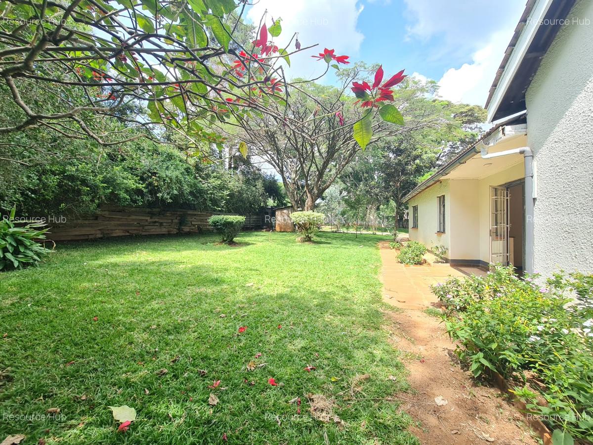 3 Bed House with En Suite at Bomas Area - 5