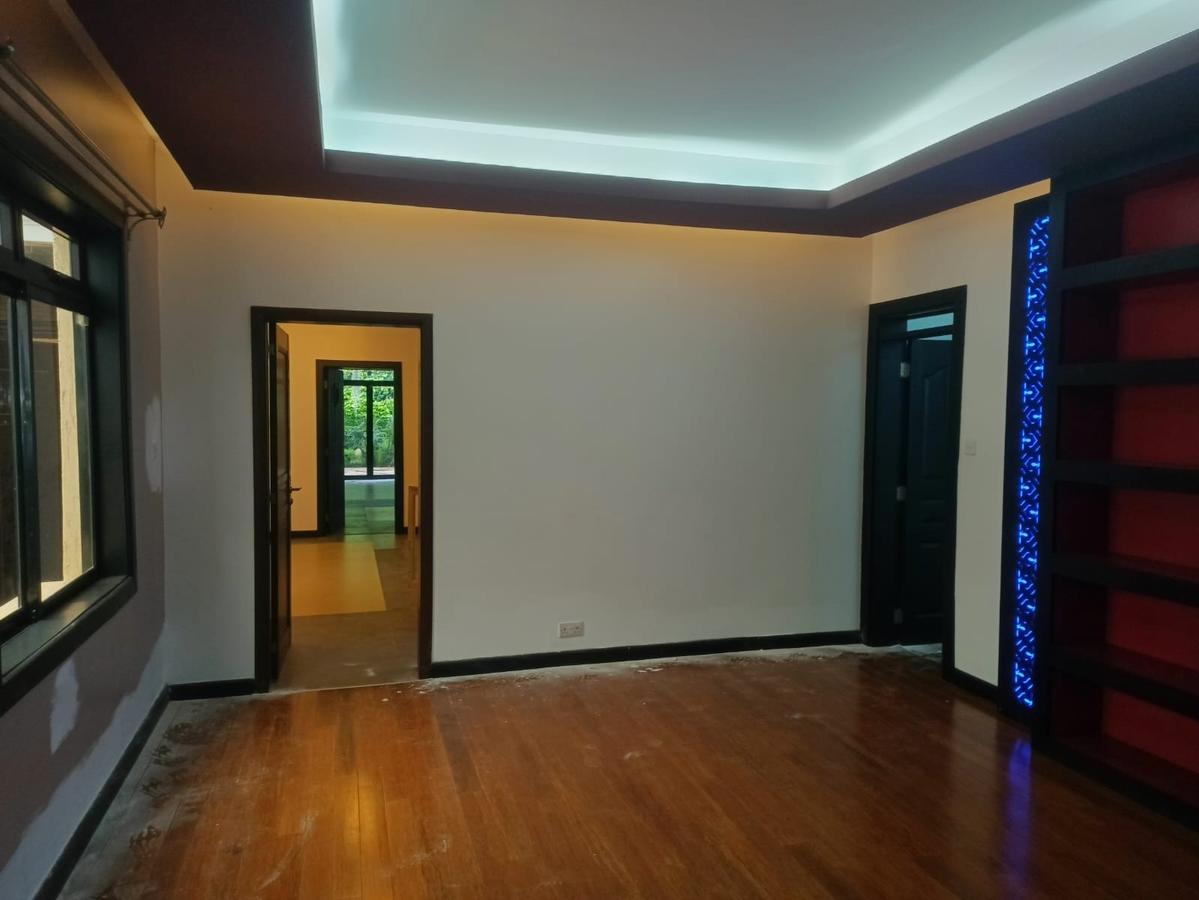 5 Bed Townhouse with En Suite at Lavington Estate Nairobi - 15