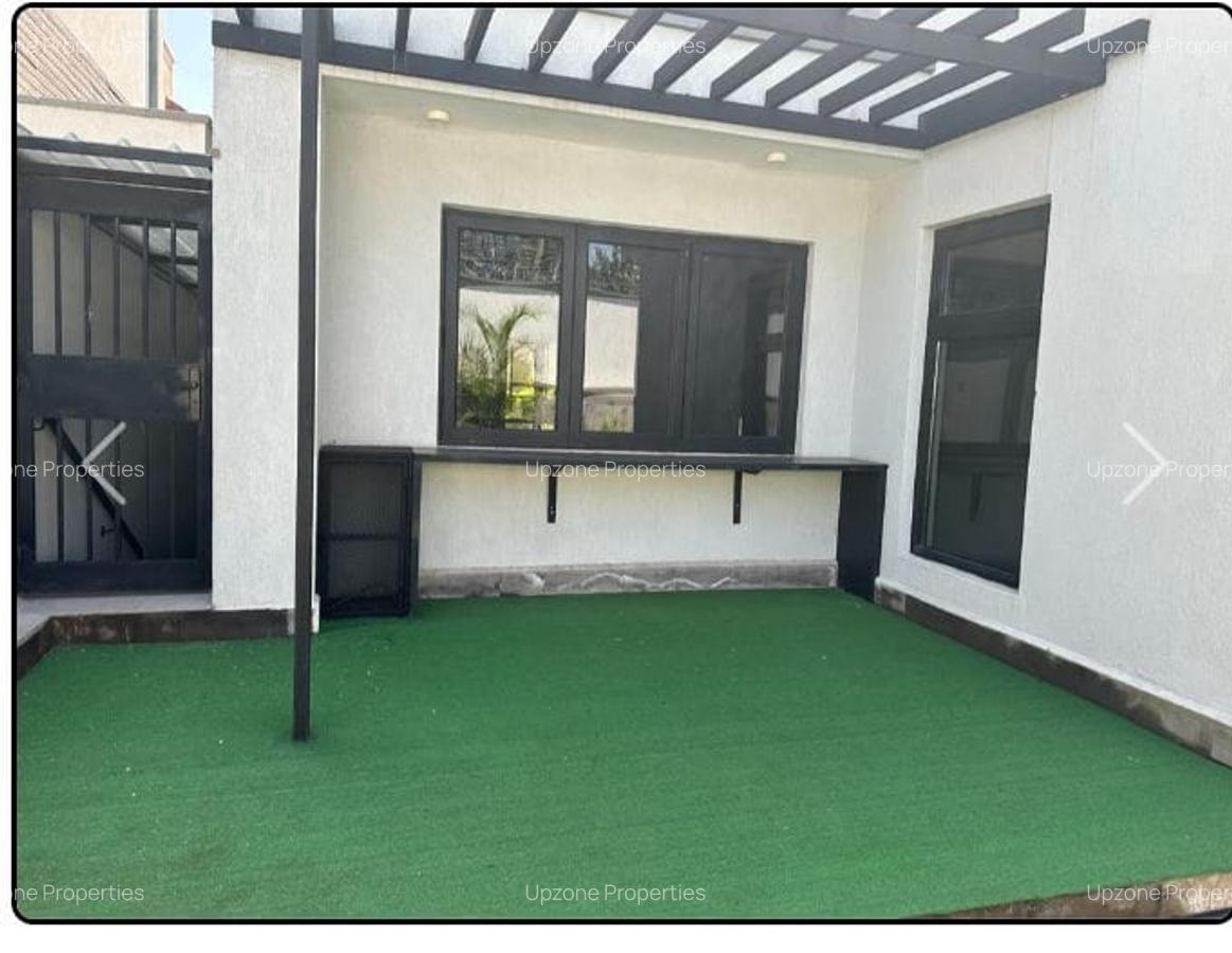 4 Bed Villa with En Suite in Lavington - 8