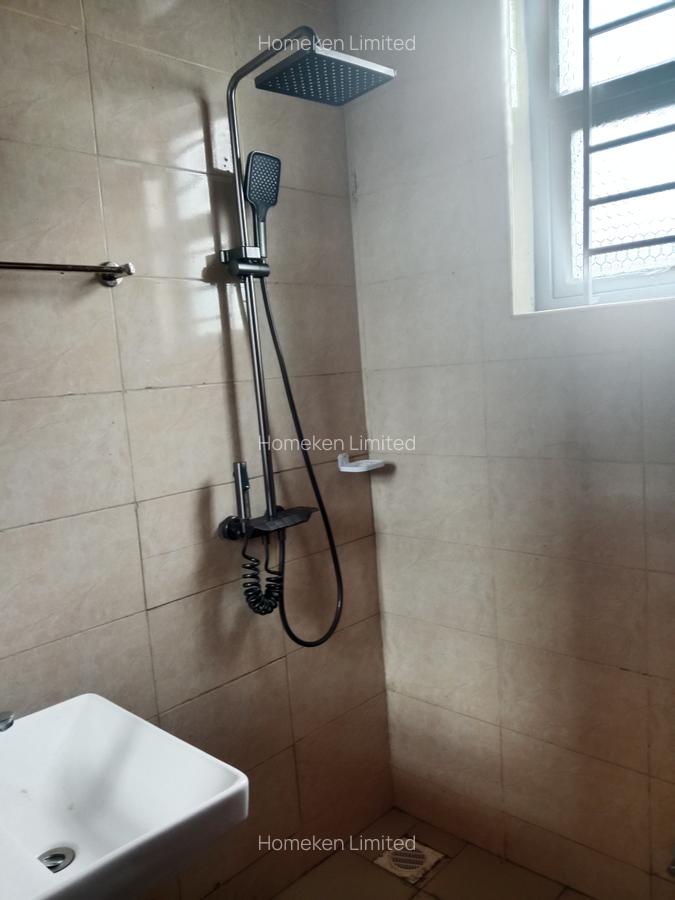 5 Bed House with Garden in Kitengela - 14