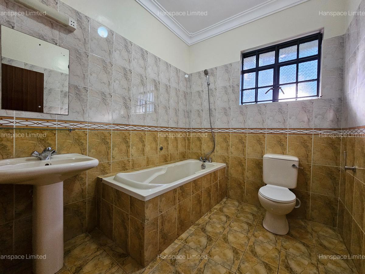 4 Bed Villa with En Suite at Kaputei Road - 13