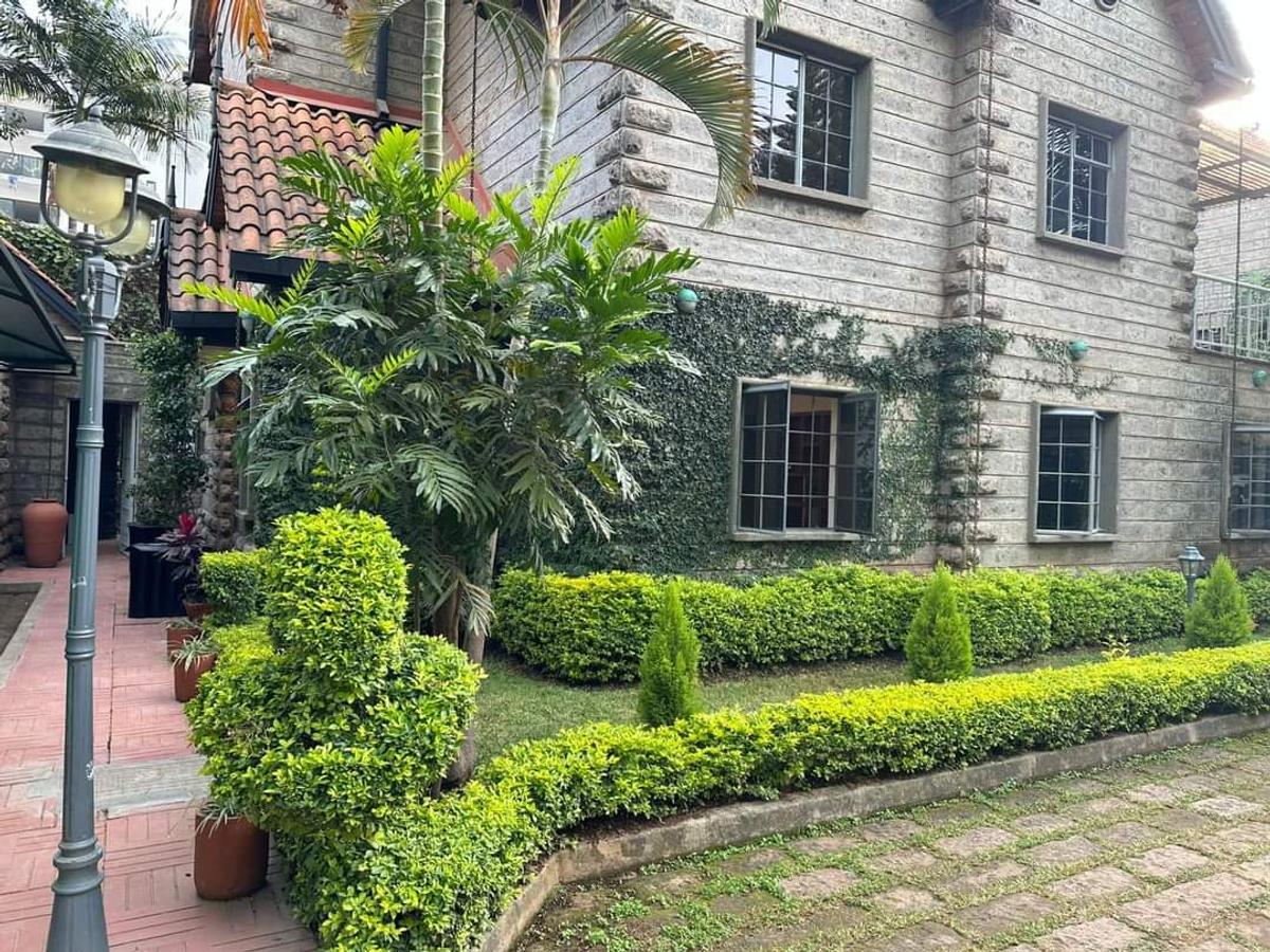 4 Bed Townhouse with En Suite in Kileleshwa - 8