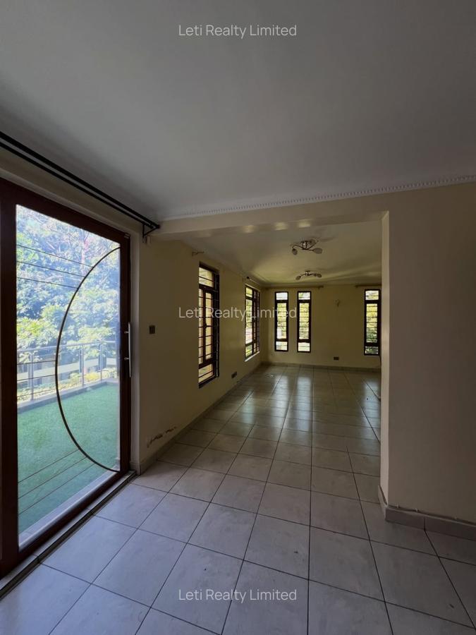 5 Bed Townhouse with En Suite in Lavington - 10