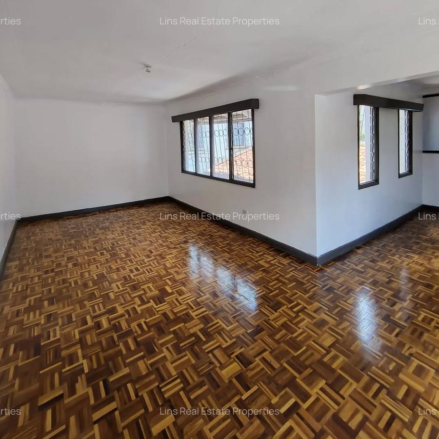 4 Bed Townhouse with En Suite in Lavington - 11