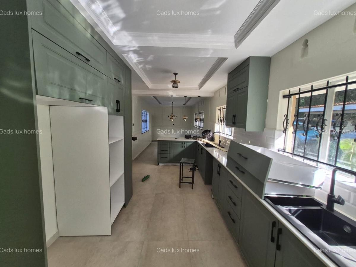 4 Bed Townhouse with En Suite at Old Muthaiga - 10