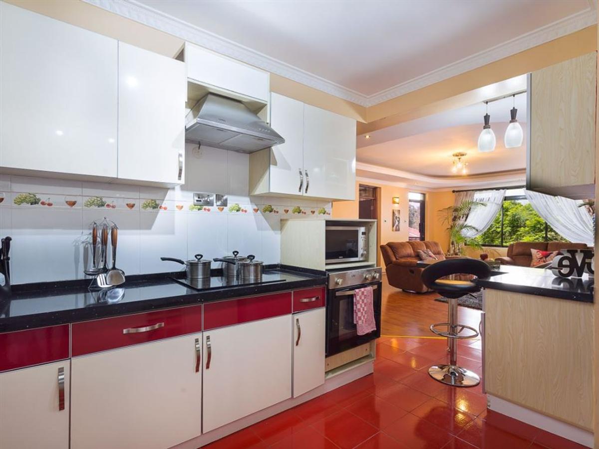 Serviced 2 Bed Apartment with En Suite in Westlands Area - 7