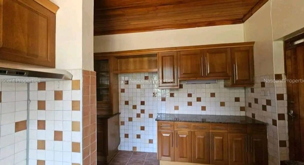 4 Bed House with En Suite at Loresho - 7