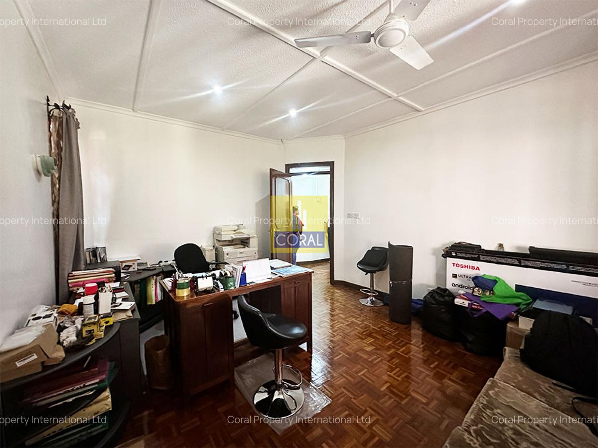 5 Bed Townhouse in Brookside - 10