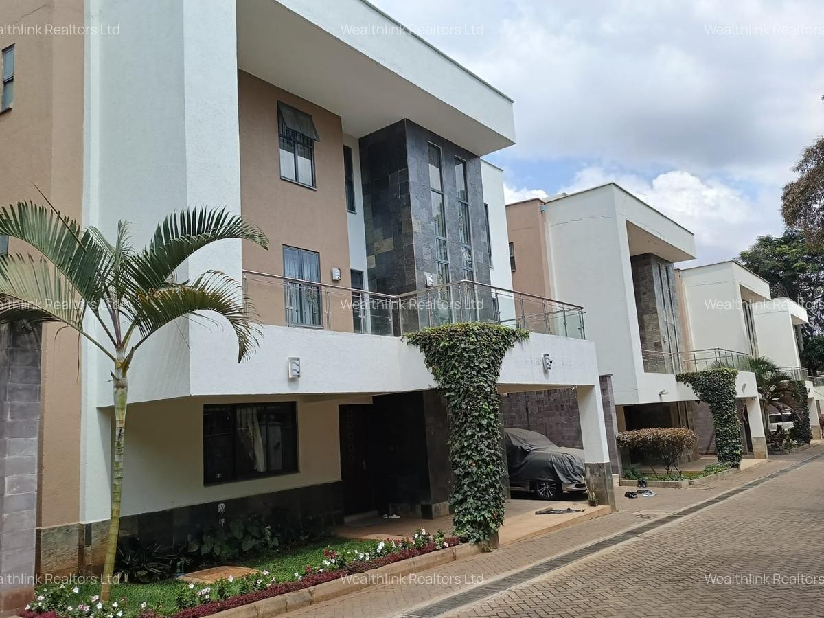 5 Bed Townhouse with En Suite at Lavington - 4