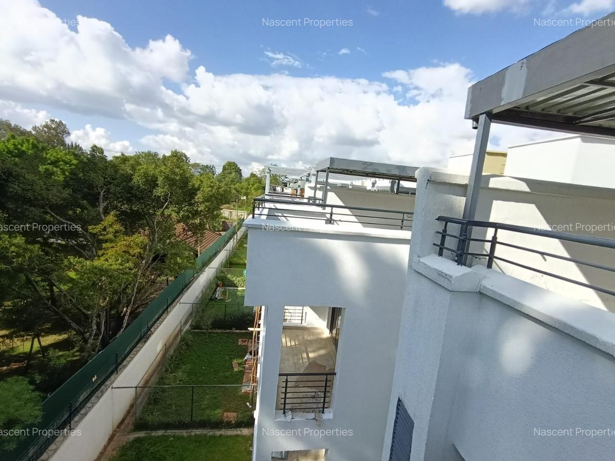 5 Bed Townhouse with En Suite in Lavington - 10