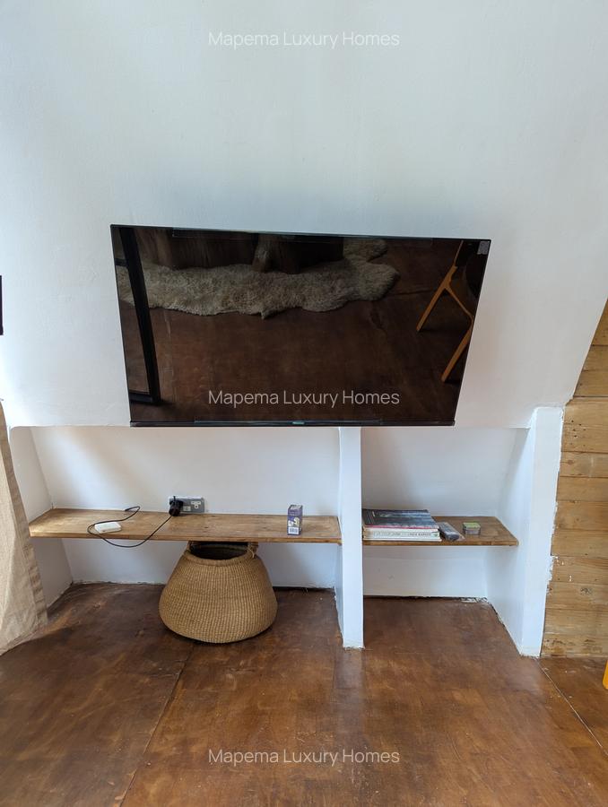 1 Bed House with En Suite at Karen - 10
