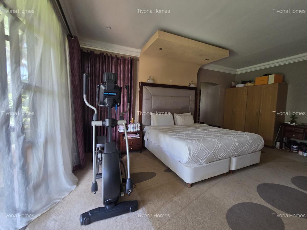 4 Bed House with En Suite in Runda - 15