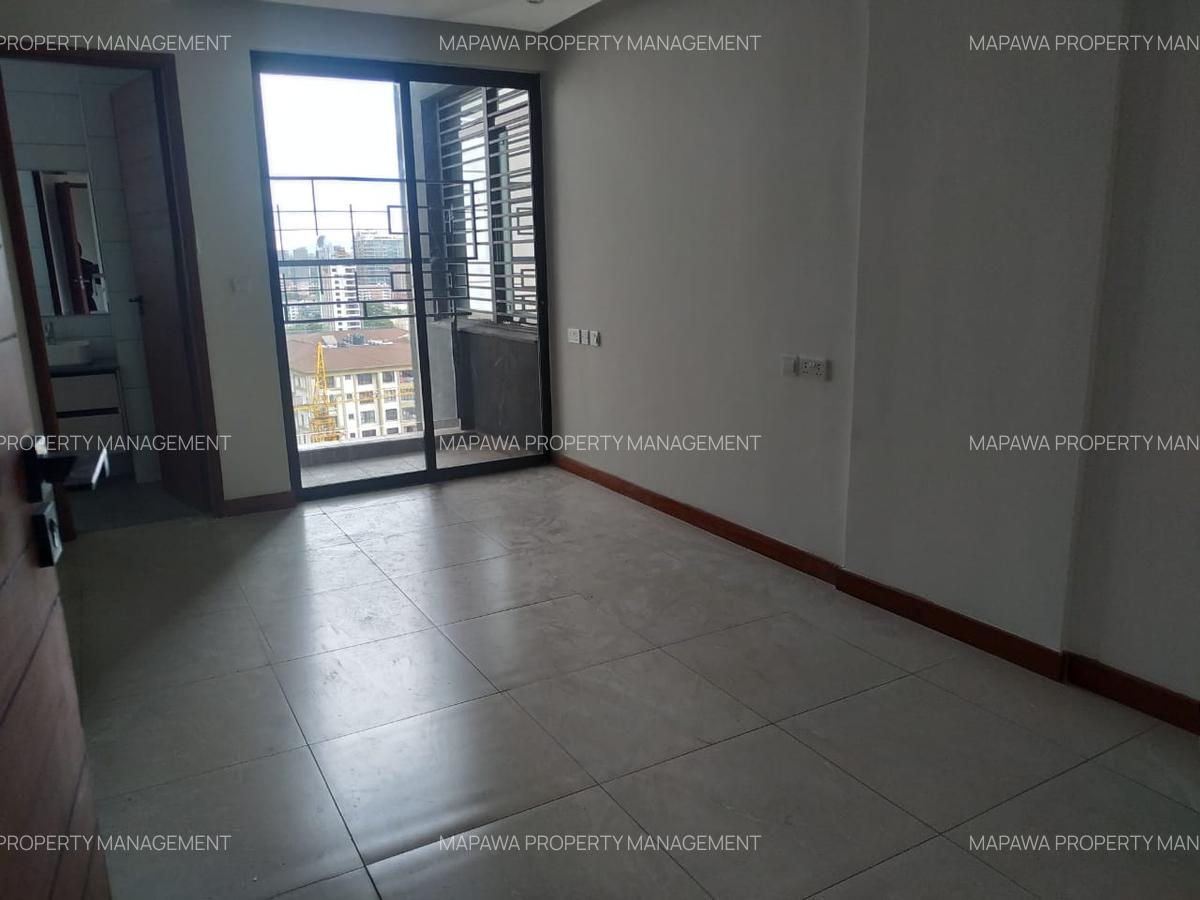 4 Bed Apartment with En Suite in Parklands - 11