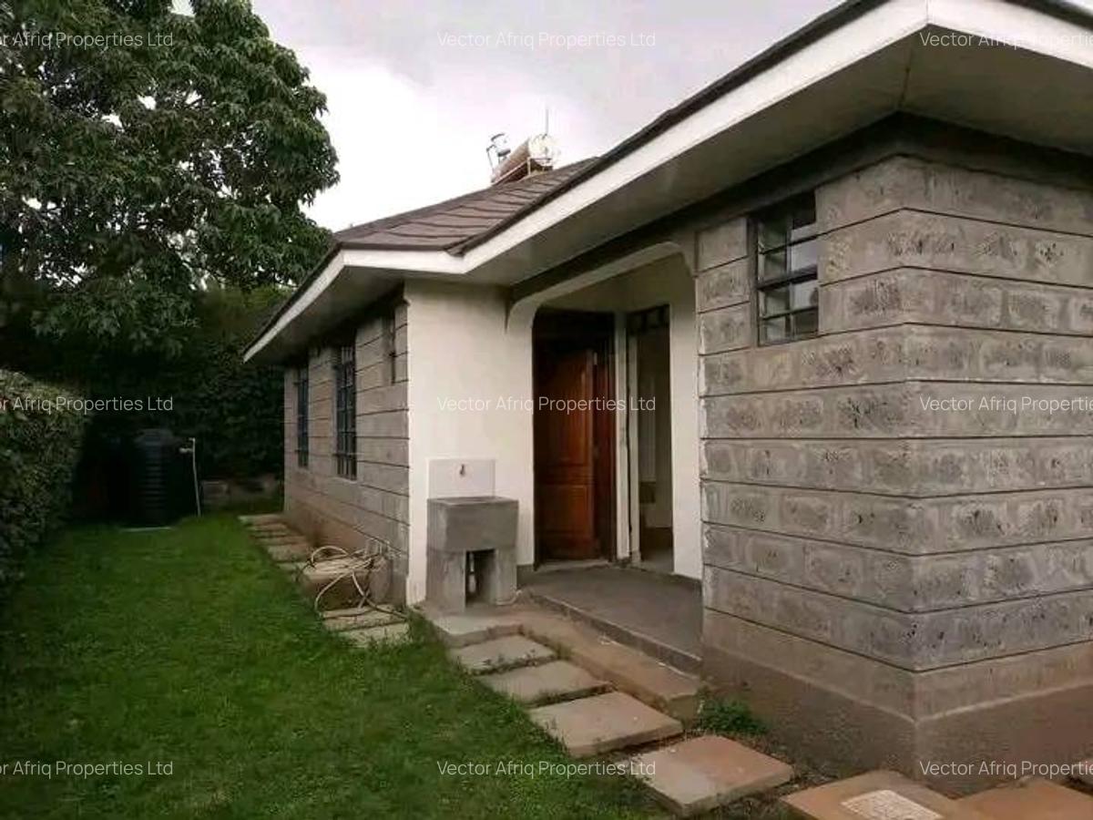 3 Bed House with En Suite at Acacia - 5