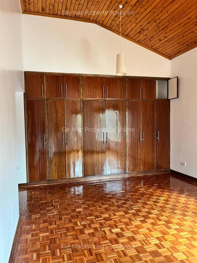 5 Bed House with En Suite in Runda - 5