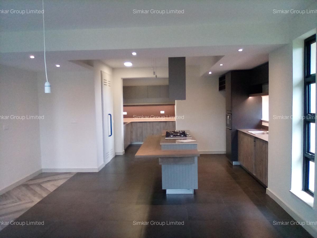 4 Bed Townhouse with En Suite at Tilisi - 4