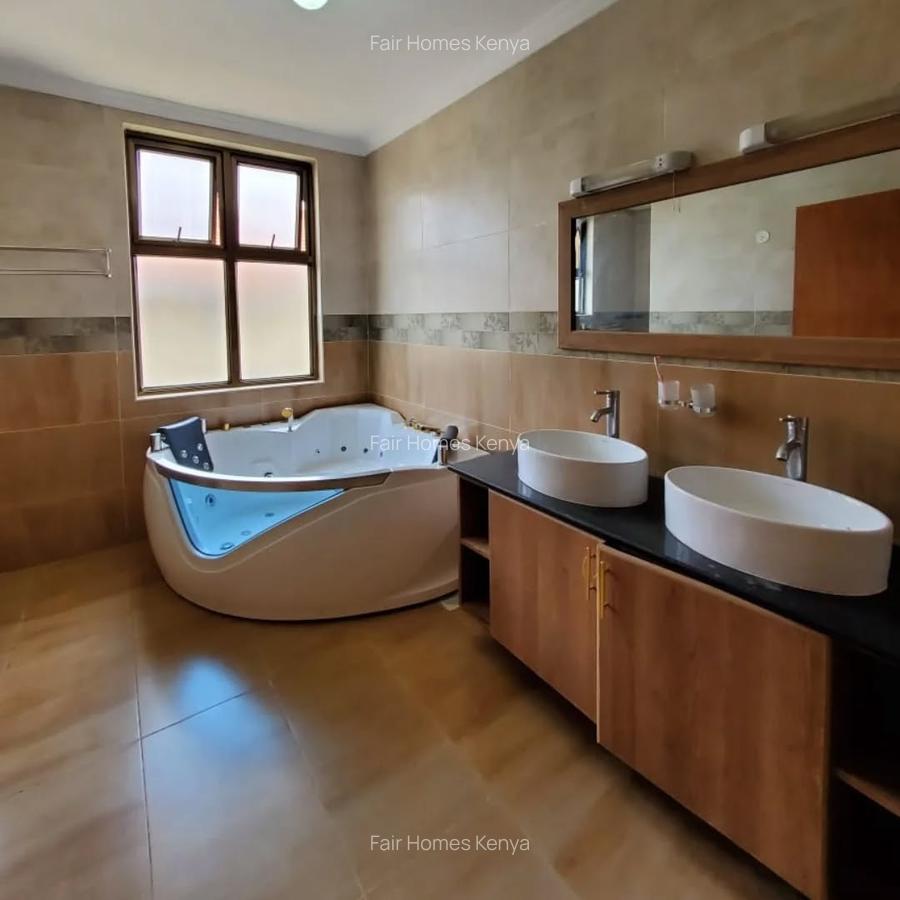 5 Bed Townhouse with En Suite at Amboseli Lane - 3