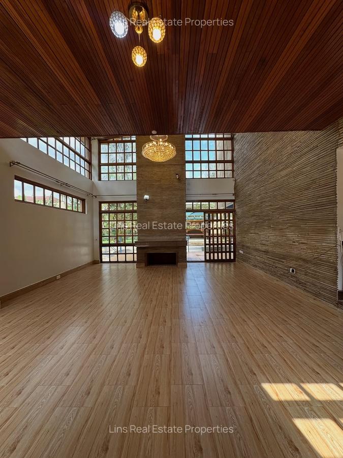 4 Bed House with En Suite in Runda - 12