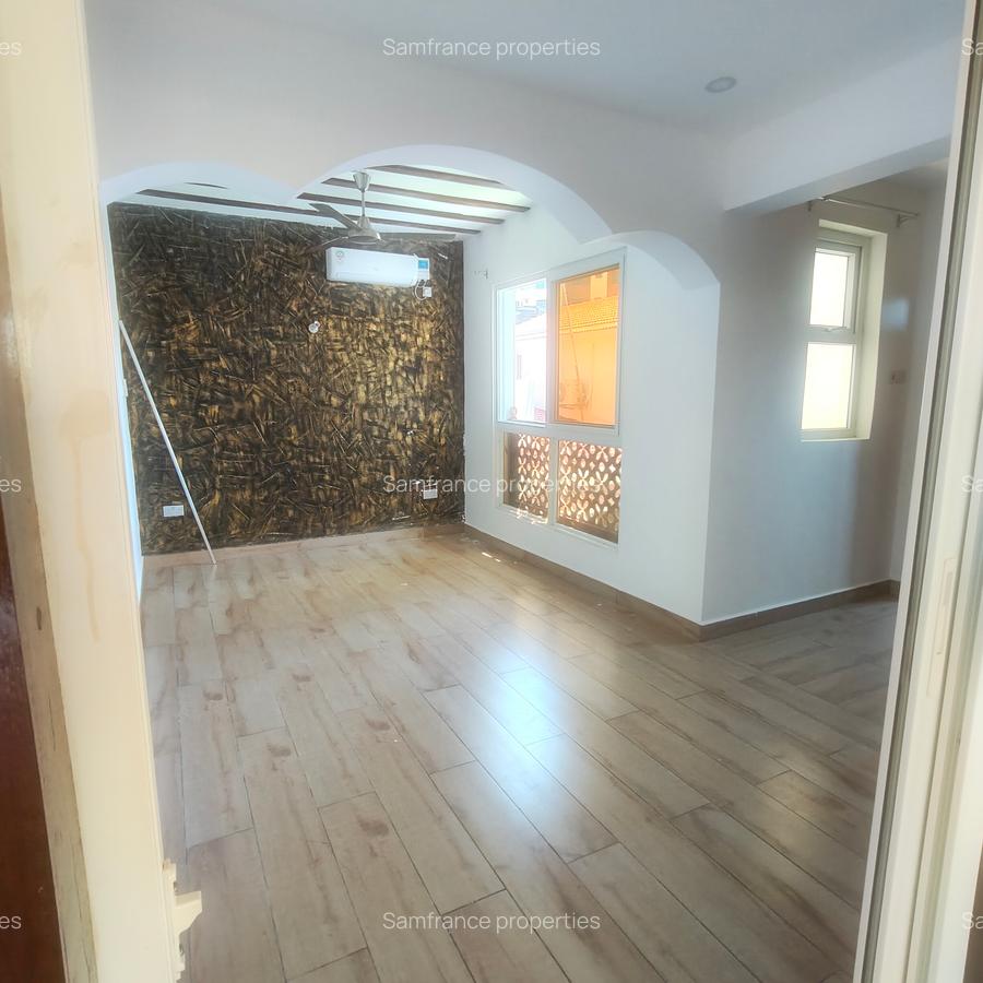1 Bed Apartment with En Suite at Baobab Road - 5