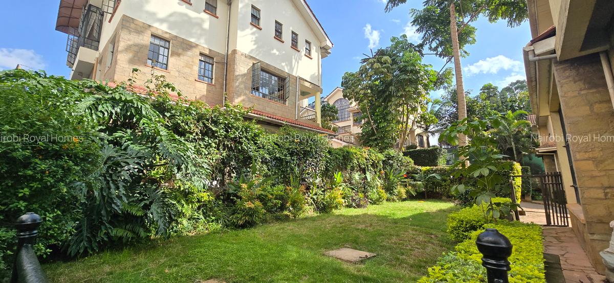 5 Bed Townhouse with En Suite at Lavington Green - 4