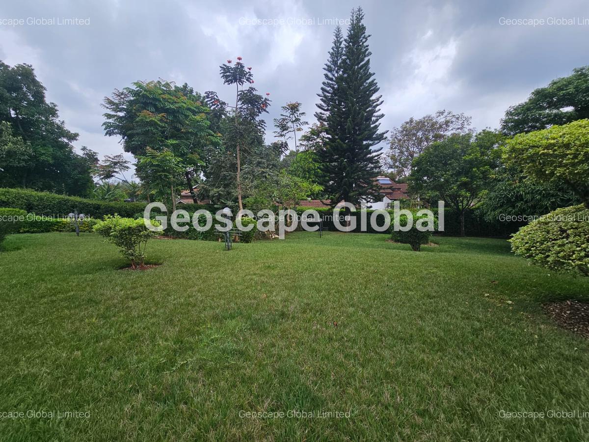 4 Bed House with En Suite in Runda - 11