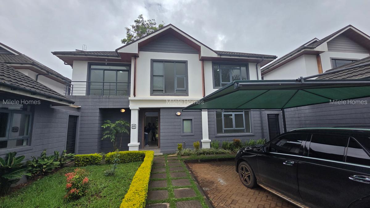 5 Bed Townhouse with En Suite at Paradise - 1