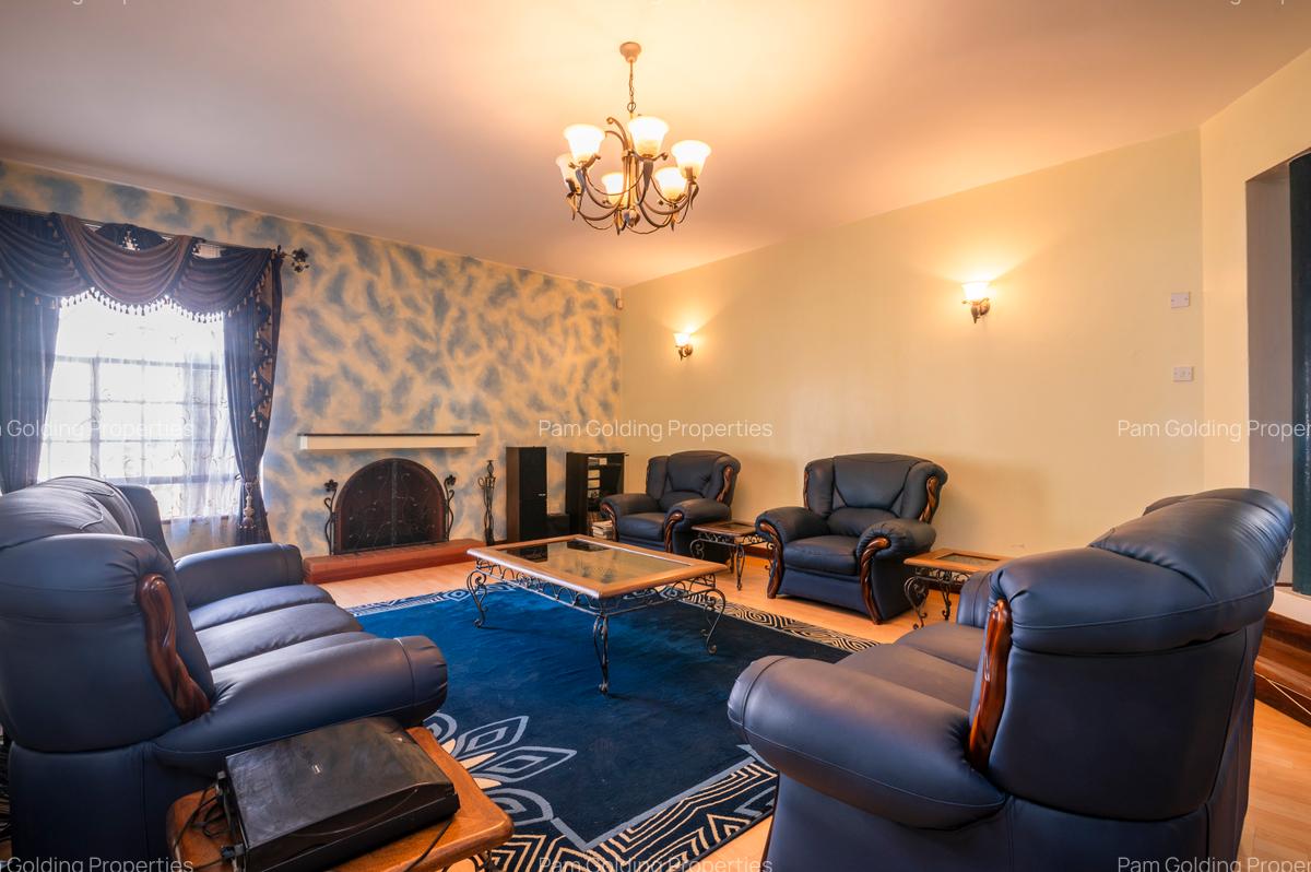 5 Bed House with En Suite in Runda - 4