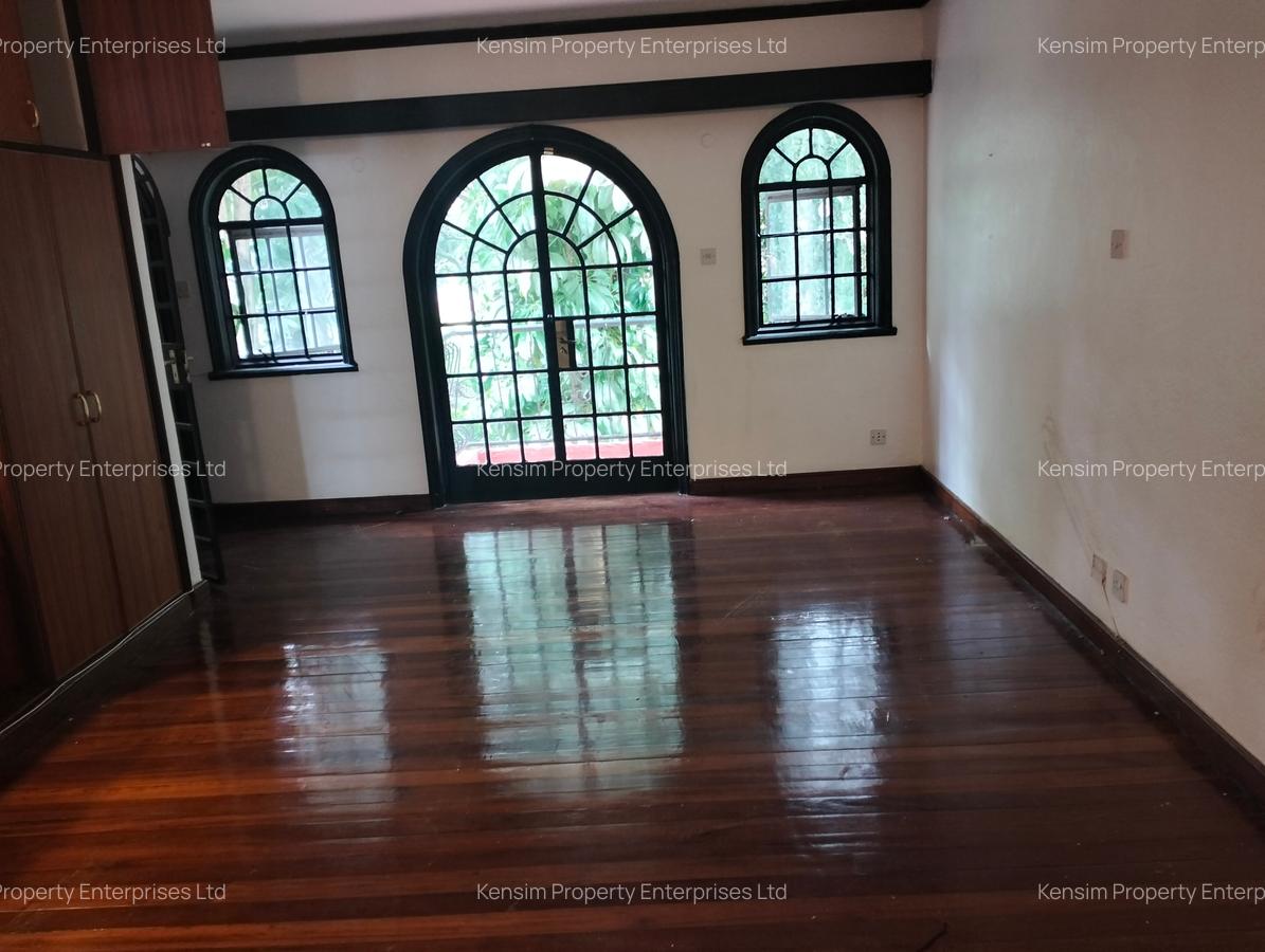 5 Bed Townhouse with En Suite in Riverside - 4