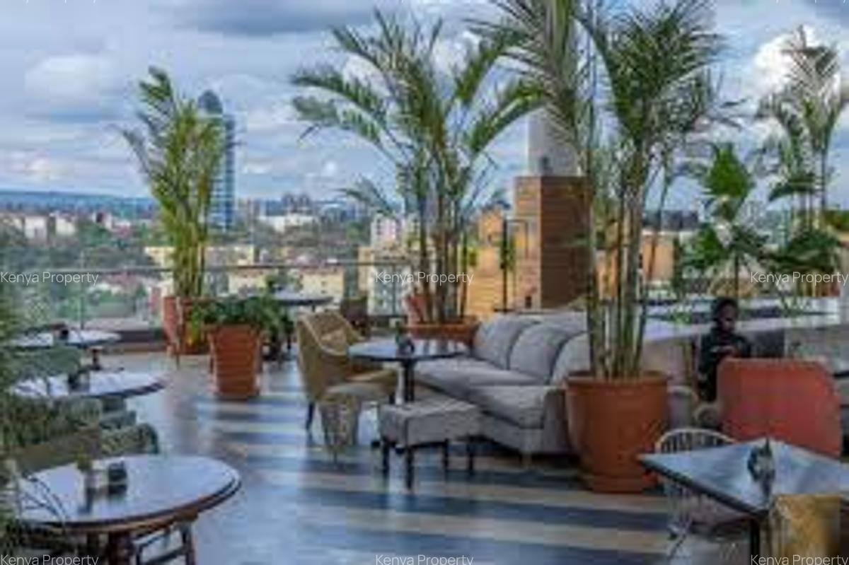 1 Bed Apartment with En Suite at Riverside Drive - 4