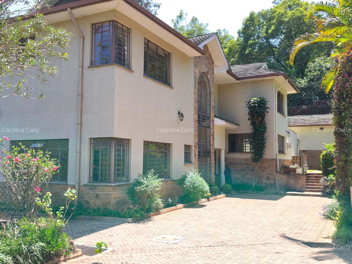 5 Bed House with En Suite in Lake View - 2