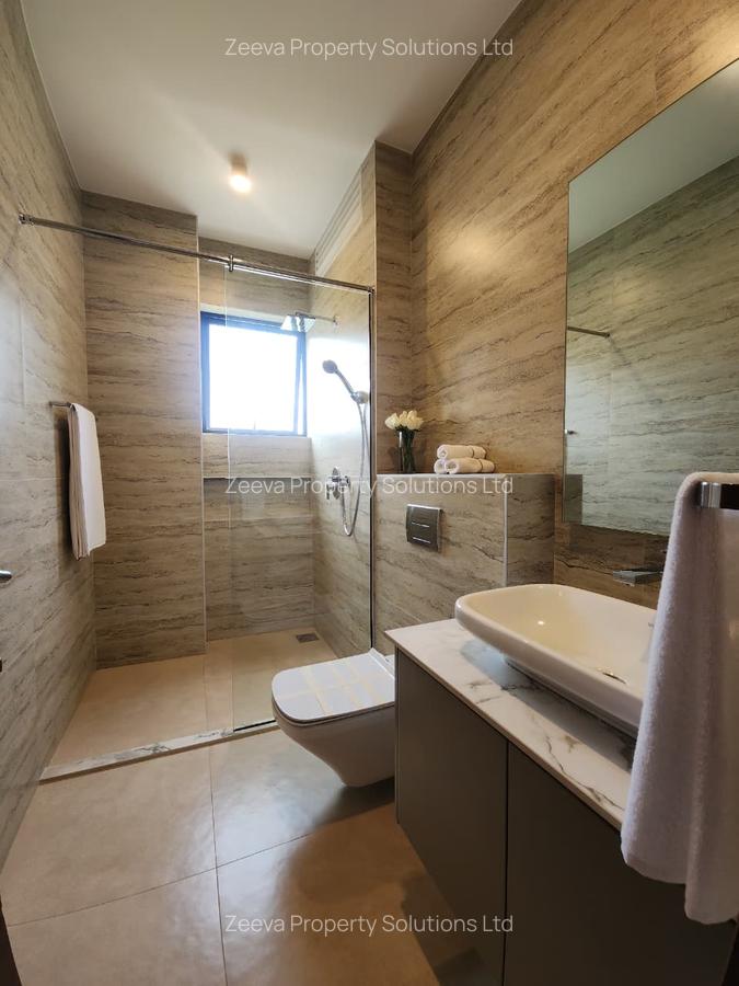 3 Bed Apartment with En Suite in Riverside - 10