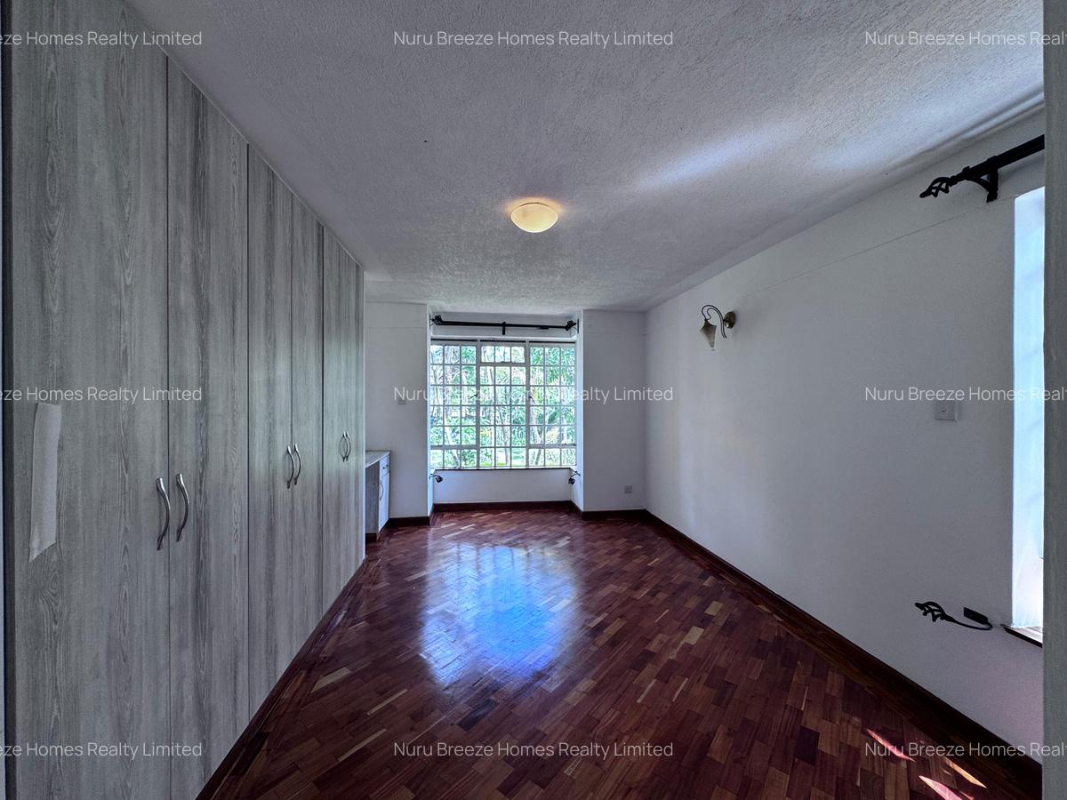 4 Bed House with En Suite in Gigiri - 18