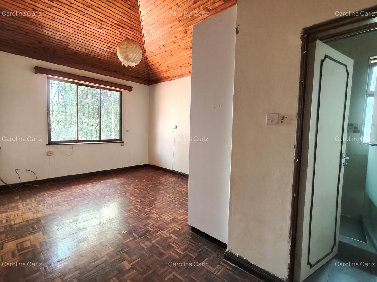 Commercial Property with Service Charge Included in Kitisuru - 10