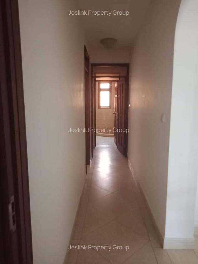 3 Bed Apartment with En Suite in Nyali Area - 12