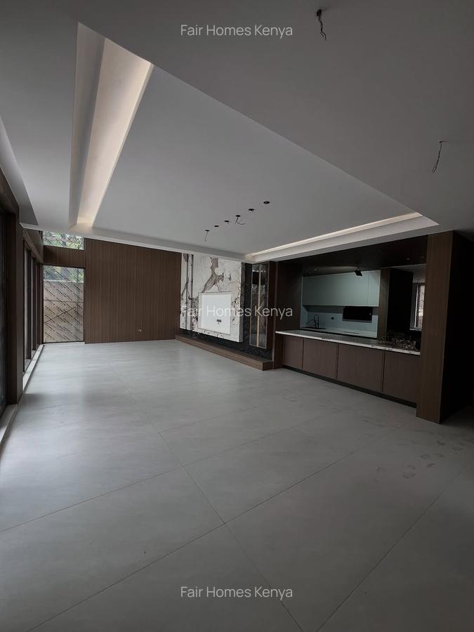 5 Bed Townhouse with En Suite at Lavington Green - 4