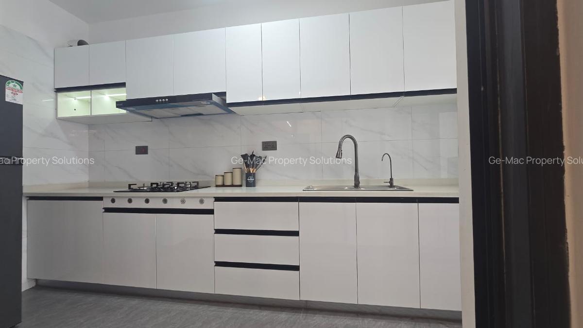 2 Bed Apartment with En Suite in Lavington - 6