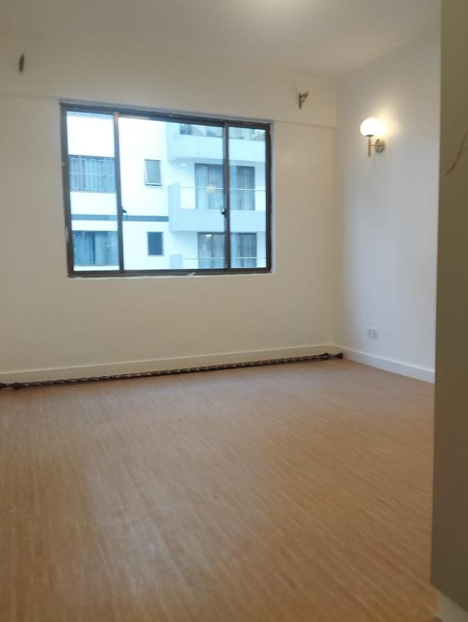 3 Bed Apartment with En Suite in Lavington - 15