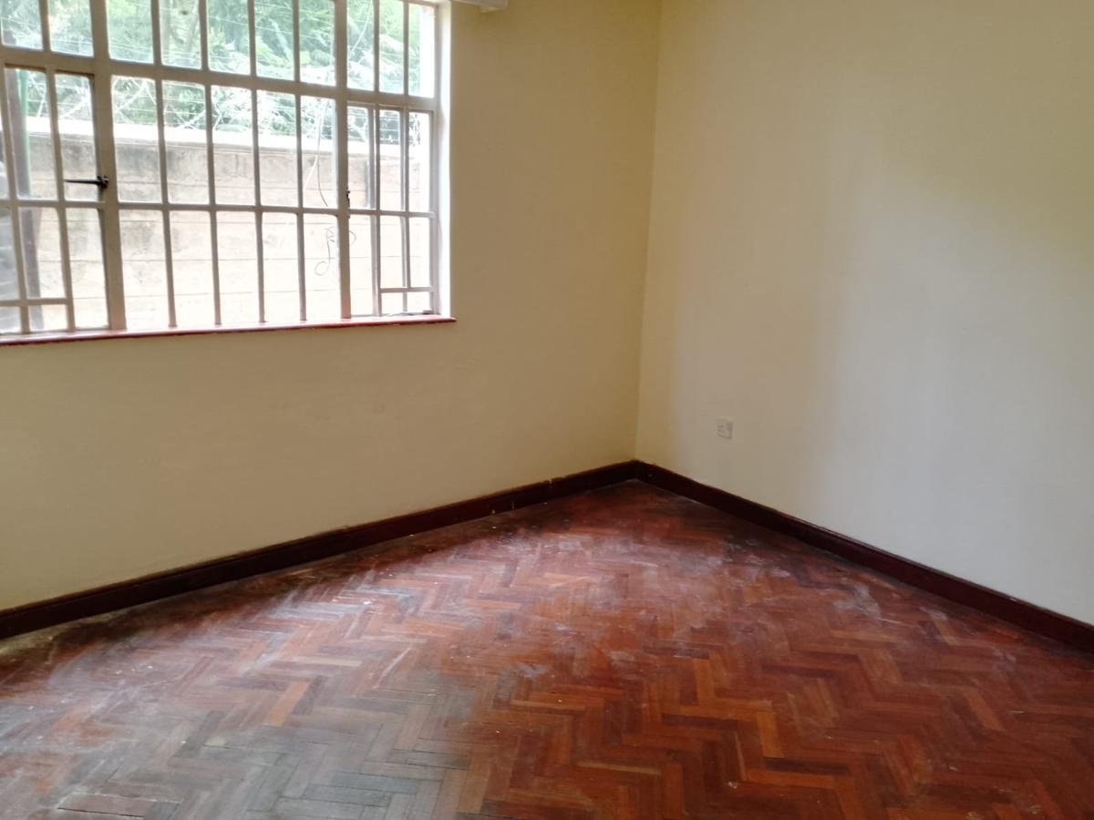 3 Bed Apartment with En Suite in Kilimani - 14