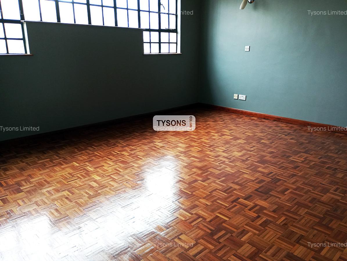4 Bed Apartment with En Suite in Kilimani - 4
