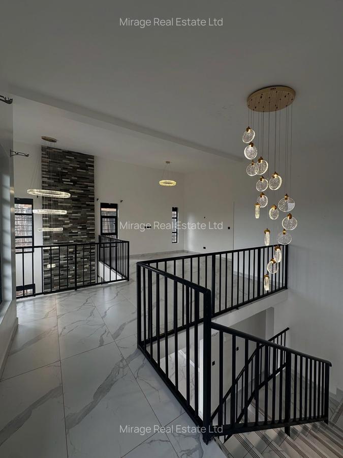 4 Bed Townhouse with En Suite in Uthiru - 10