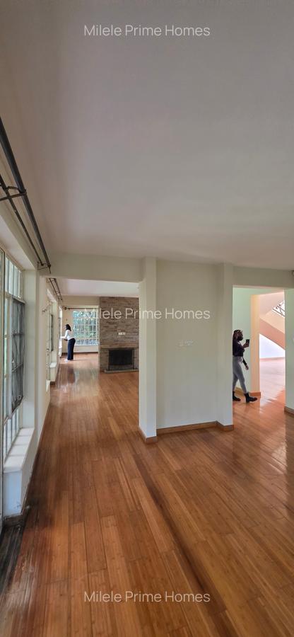 4 Bed Villa with En Suite at Yvy Creek - 4
