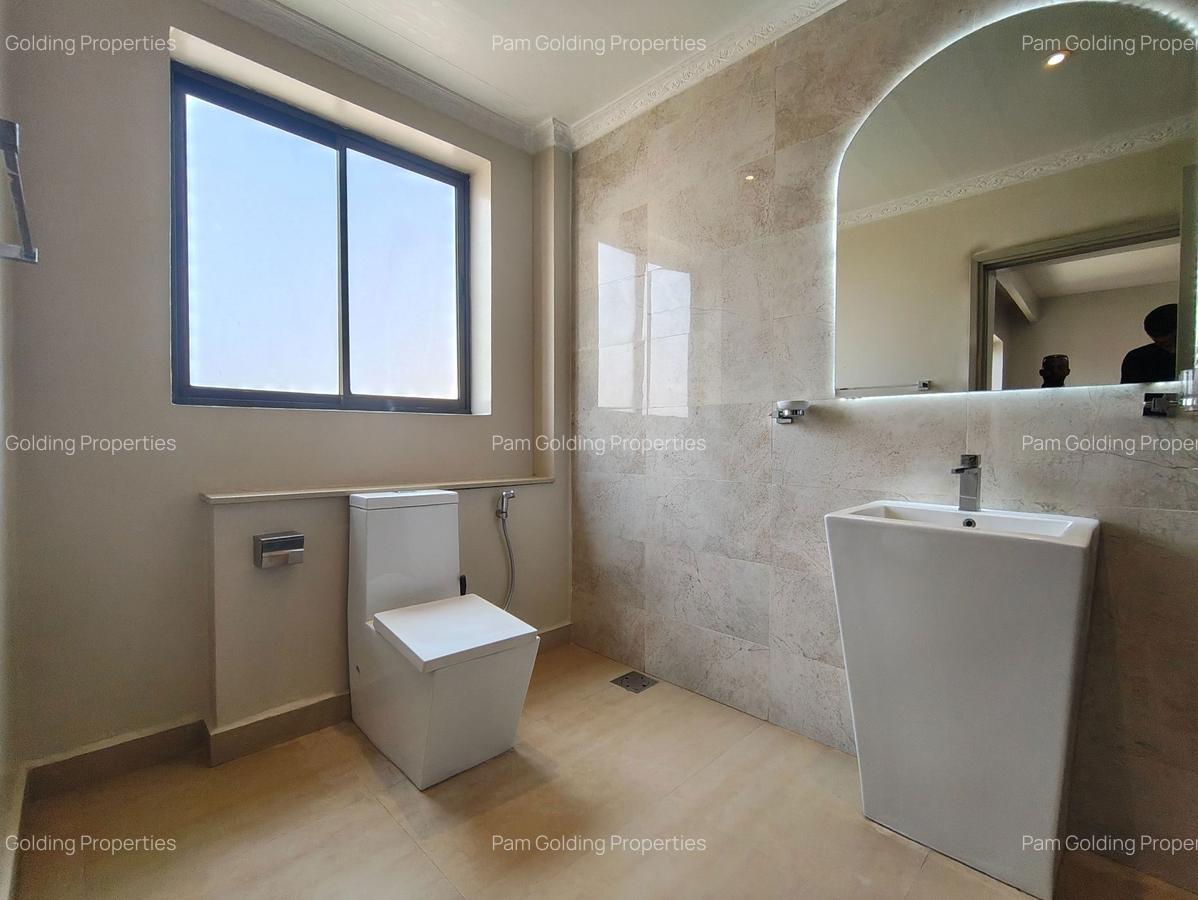 3 Bed Apartment with En Suite in Lavington - 16