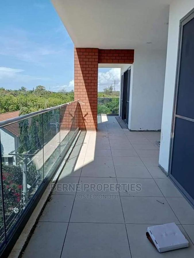 Serviced 3 Bed Apartment with En Suite at Go Khart - 8