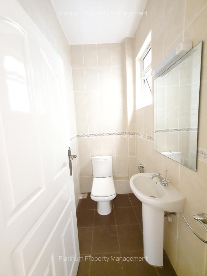 3 Bed Apartment with En Suite at Brookside - 4